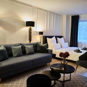  Apartment R B Business Am Flughafen Fuer 1-5 Personen - Ideal Fuer Geschaeftsreisende Und Familien - Kueche - Waschtrockner - Smart Tv